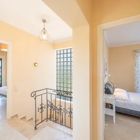 Hill House * Kanali (Corfu)