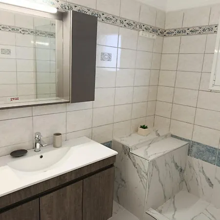 Hill House Апартаменты *